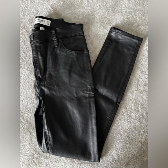 Abercrombie & Fitch Super Skinny High-Rise - Picture 2 of 3